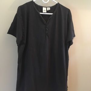 Urban Outfitters T-Shirt